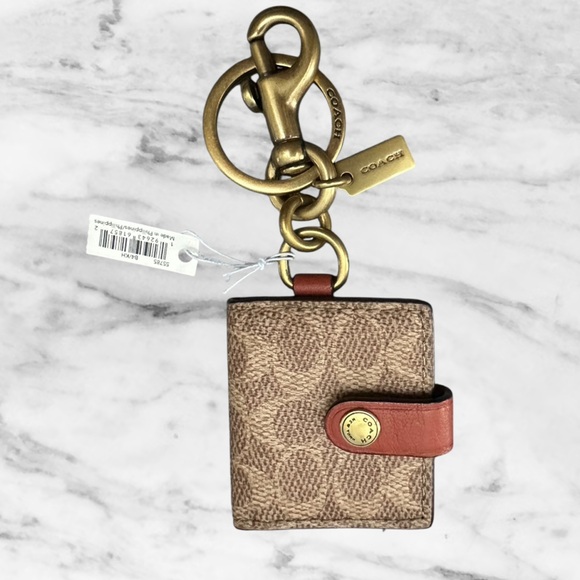 COACH SIGNATURE PICTURE FRAME BAG CHARM KEY RING Keychain NWT - Picture 3 of 5